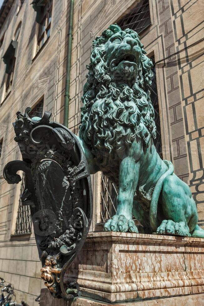 bávaro leão estátua às Munique residência Palácio foto