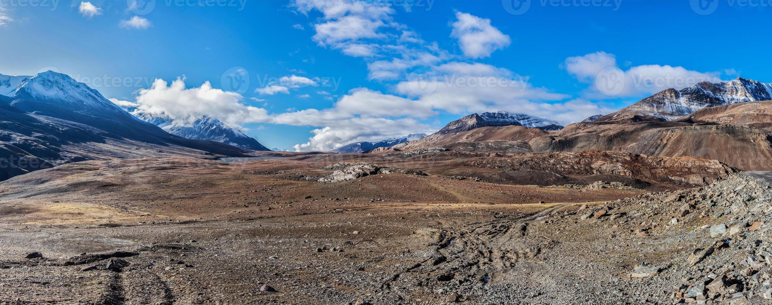 Himalaia montanhas. spiti vale, Himachal Pradesh, Índia foto