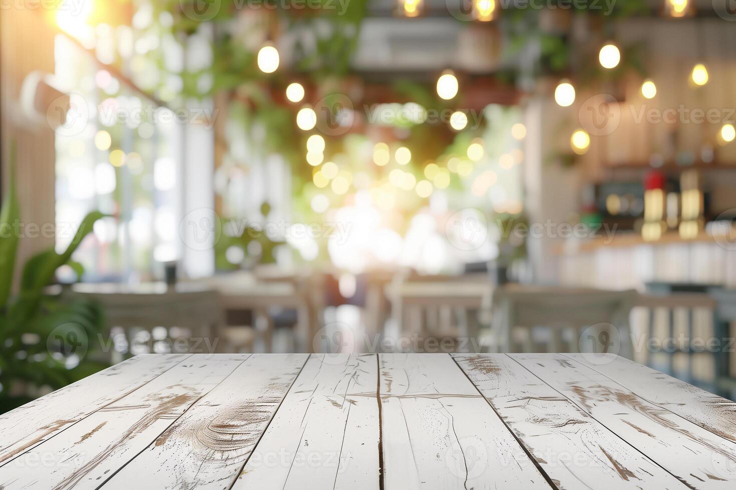 topo do branco de madeira mesa com borrado bokeh luz e suave natural luz dentro café fazer compras. cópia de espaço foto