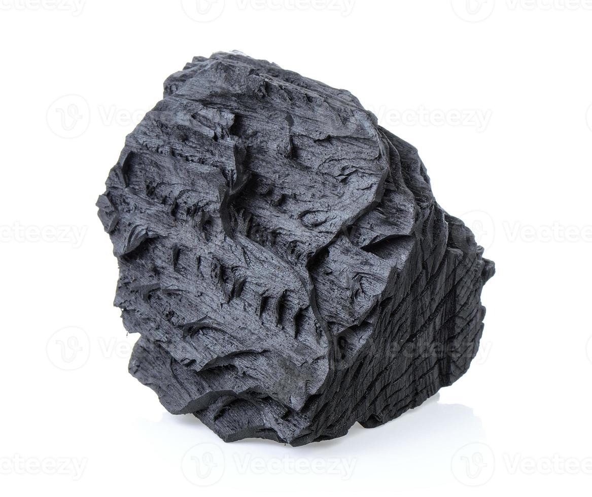 carvão em fundo branco foto