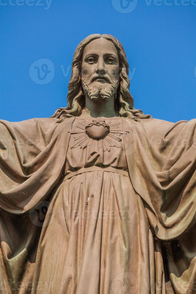 estátua de jesus ao ar livre foto
