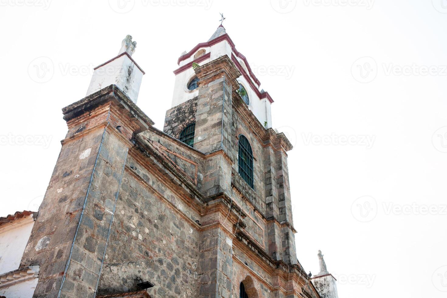 histórico catedral do nosso senhora do a rosário construído dentro a Dia 17 século dentro a herança Cidade do honda localizado às a departamento do tolima dentro Colômbia foto