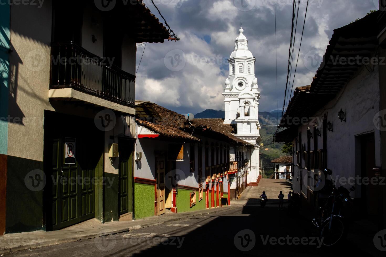 Visão do a lindo herança Cidade do salamina localizado às a departamento do Caldas dentro Colômbia foto