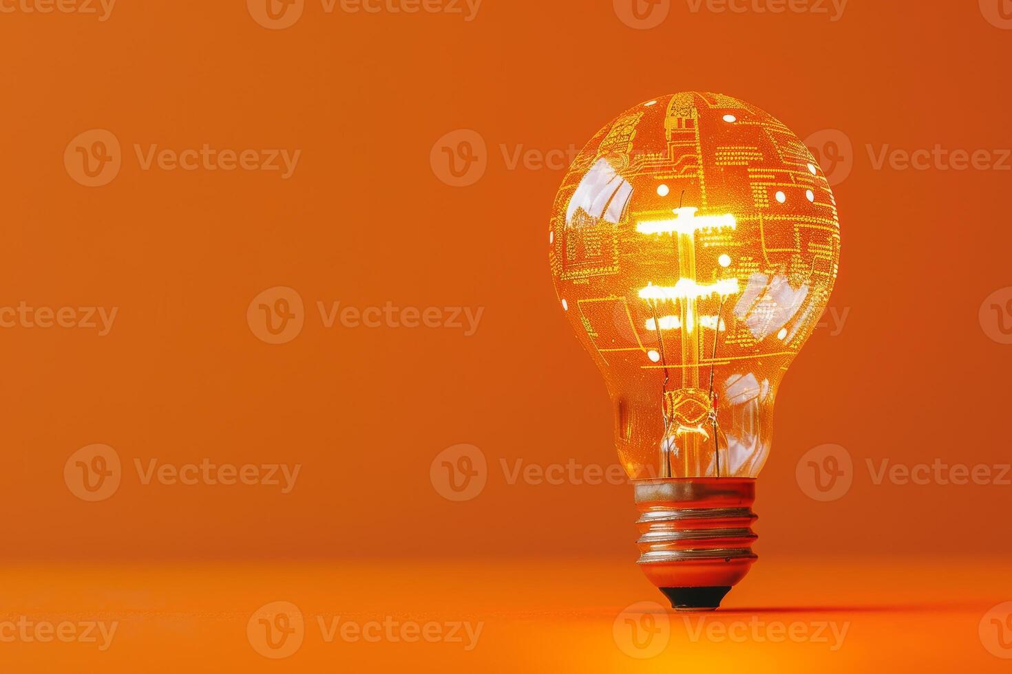 tecnologia luz lâmpada em a laranja fundo idéia conceito foto