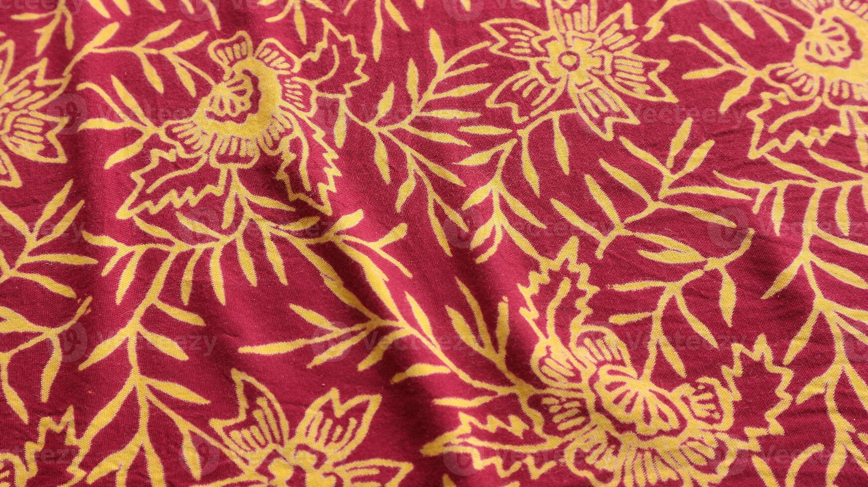 fragmento de padrão têxtil de tapeçaria retrô colorida com ornamento floral útil como plano de fundo foto