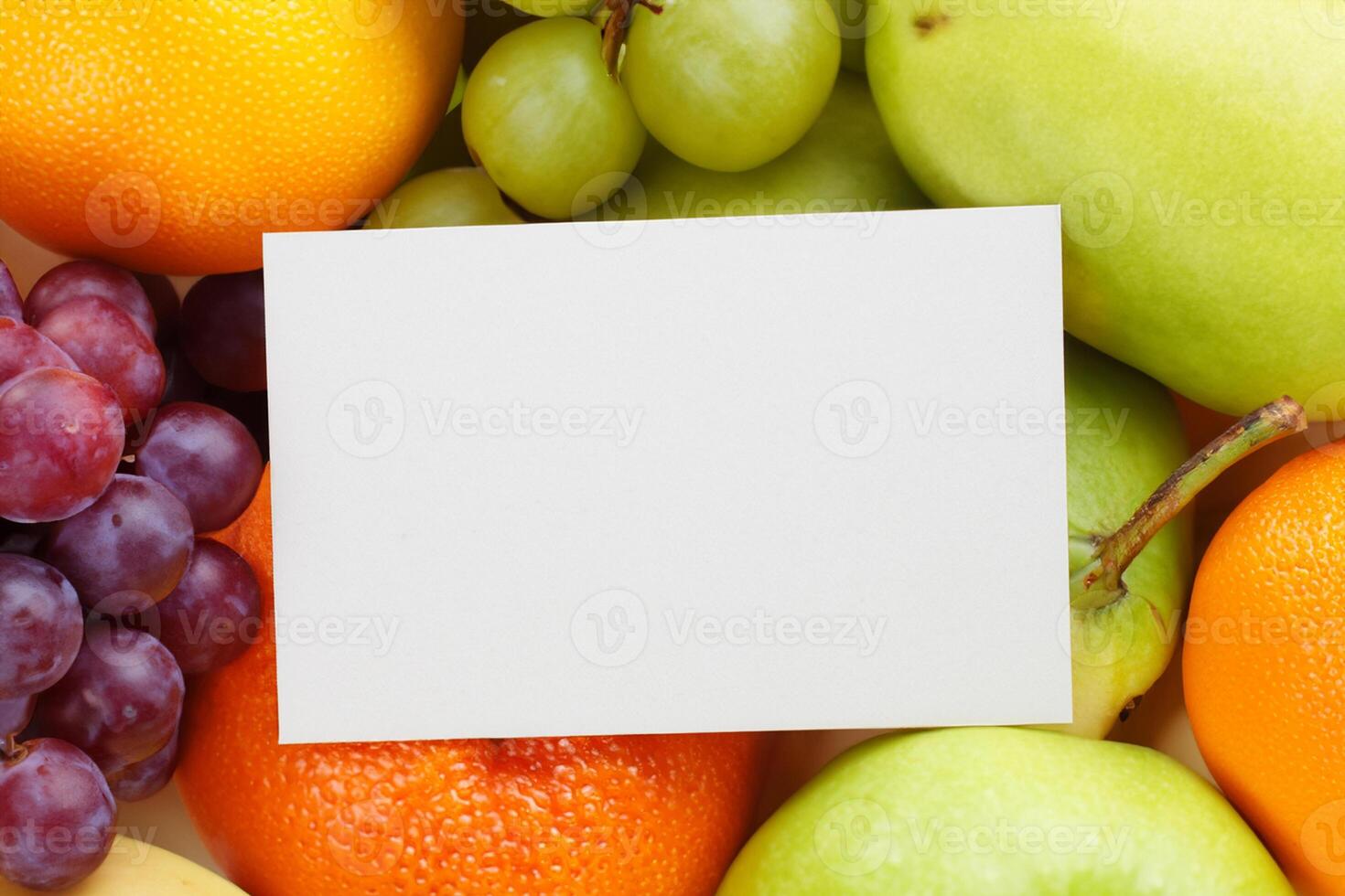 cartão e branco papel brincar harmonizado com fresco fruta, construindo uma visual sinfonia do astuto Projeto e culinária prazer, Onde saudável ingredientes fundir dentro uma festa do vibrante imagens foto