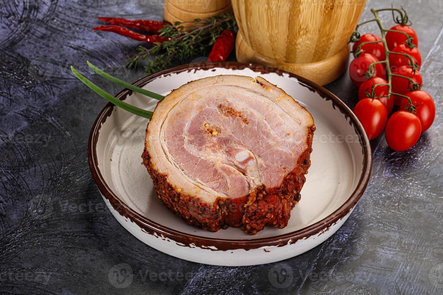 saboroso e gordo defumado carne de porco barriga foto