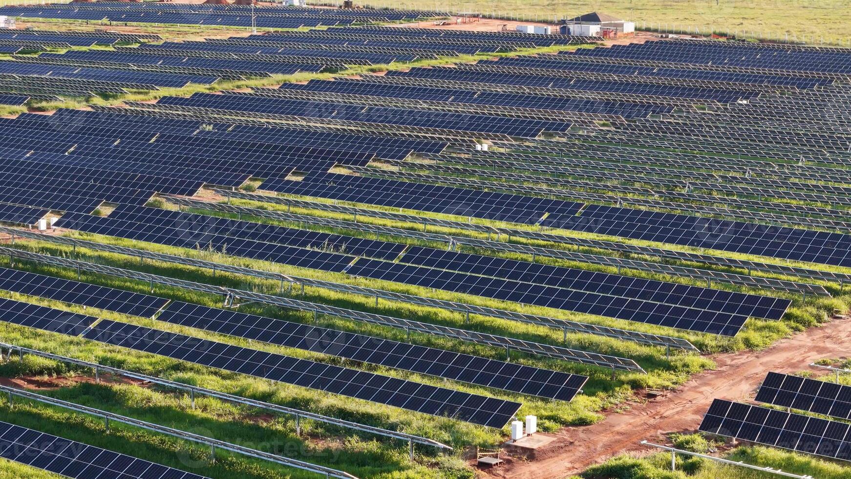 solar energia plantar dentro rural área foto