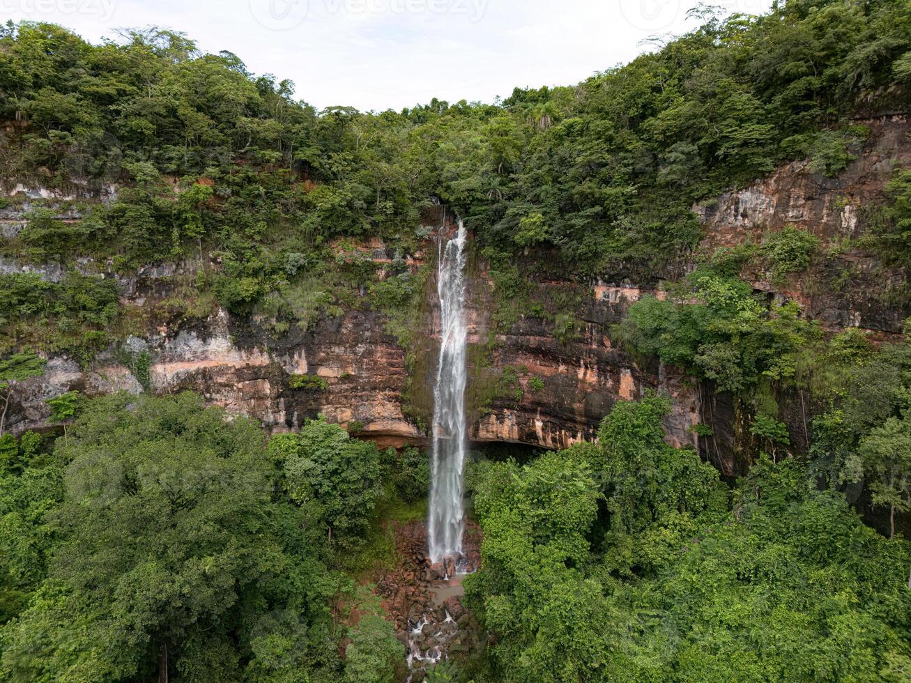 cascata cachoeira Faz socorro natural turista local dentro Cassilândia foto