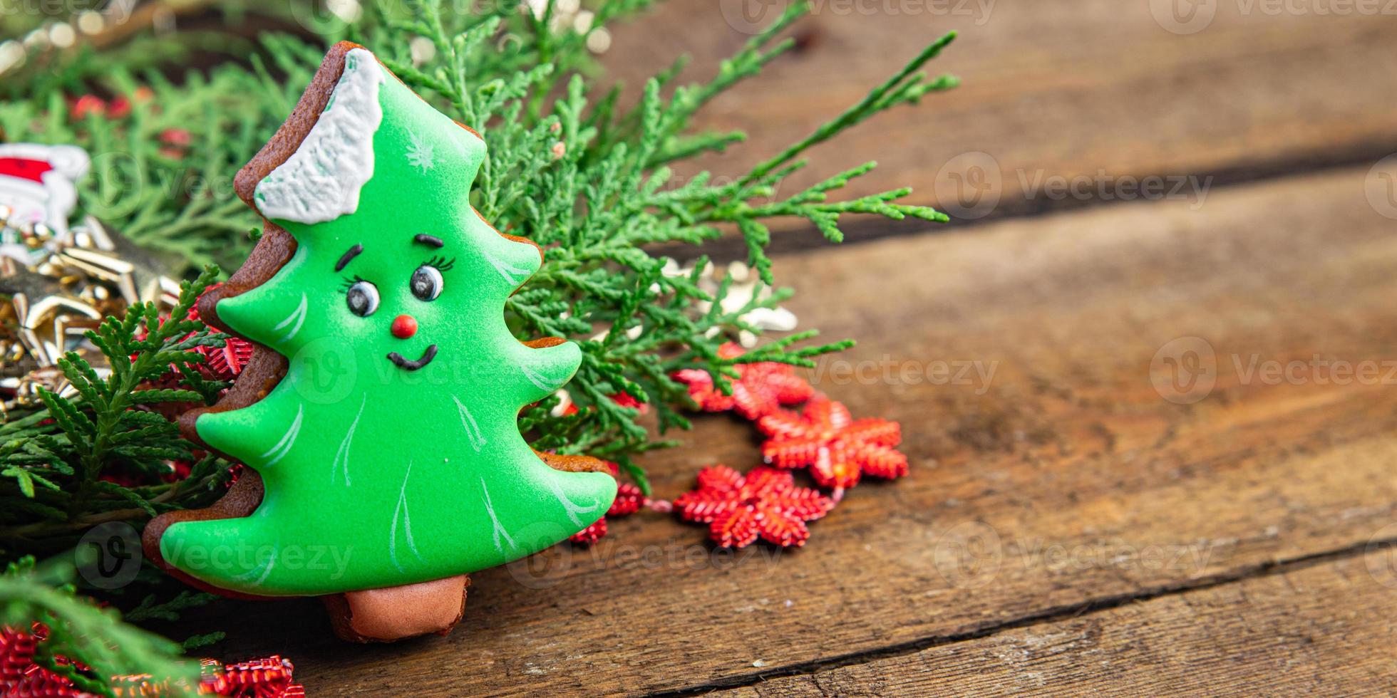 biscoito de biscoito de árvore de natal de gengibre ano novo foto