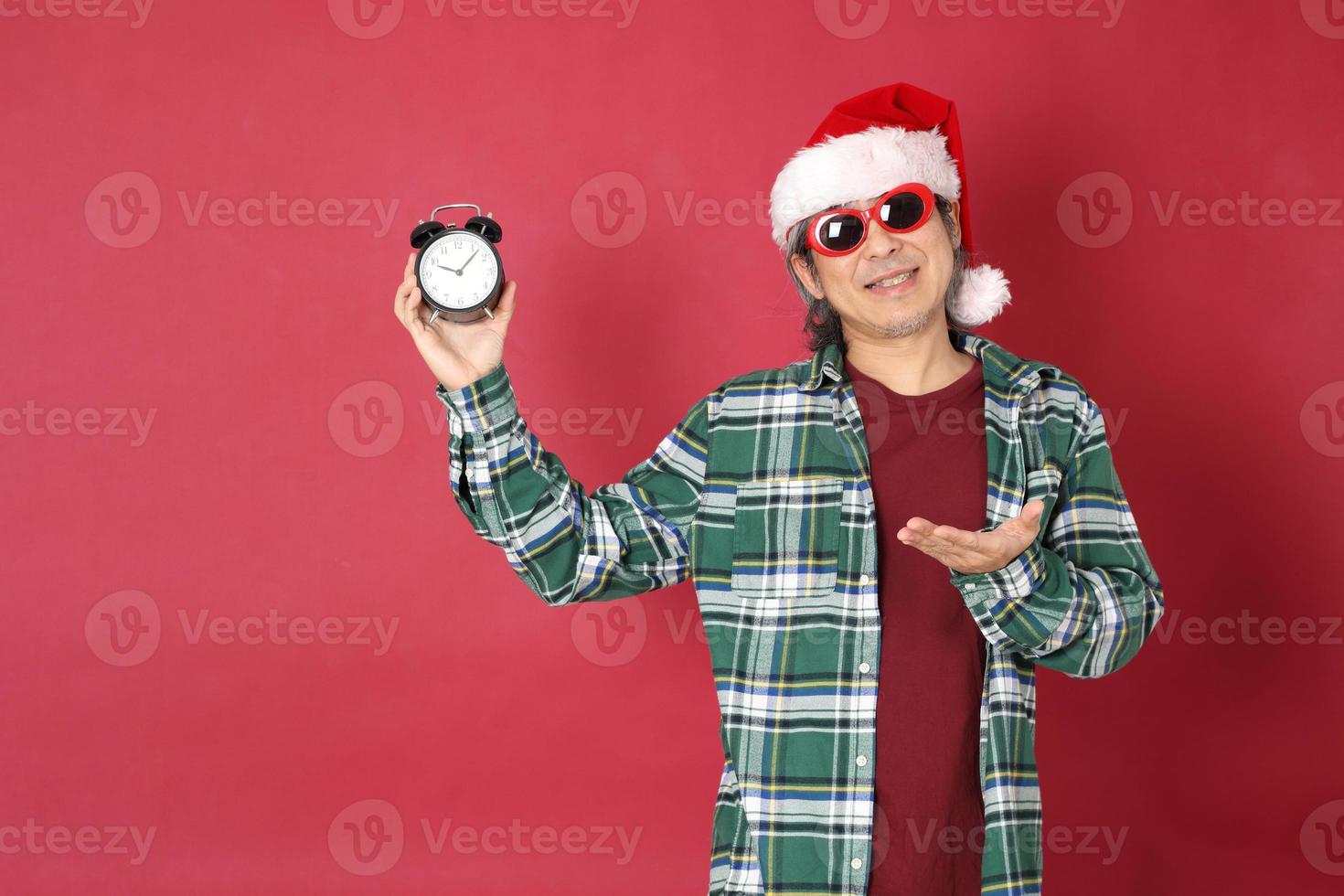 homem na temporada de natal foto