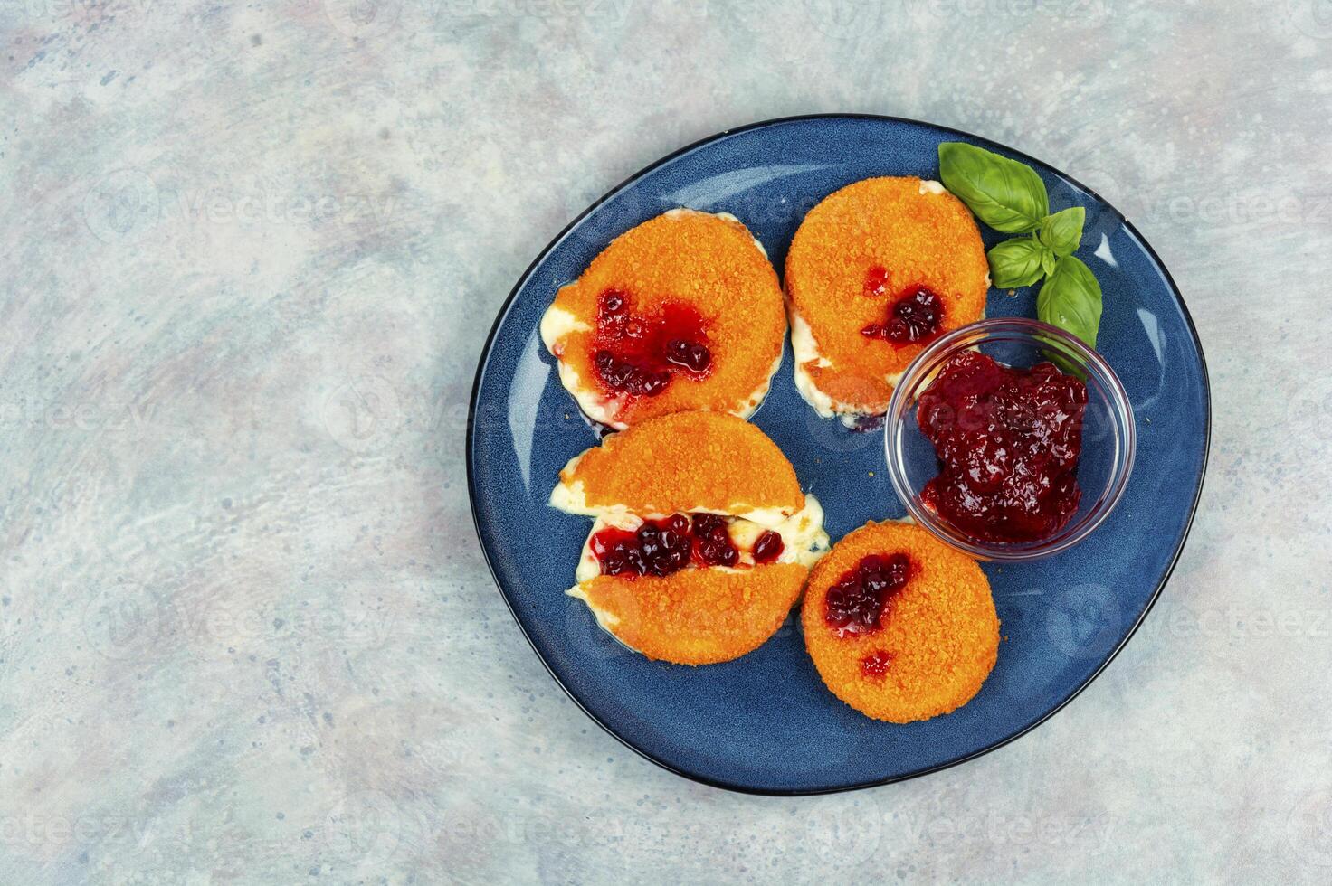 torrado panado queijo Camembert queijo foto