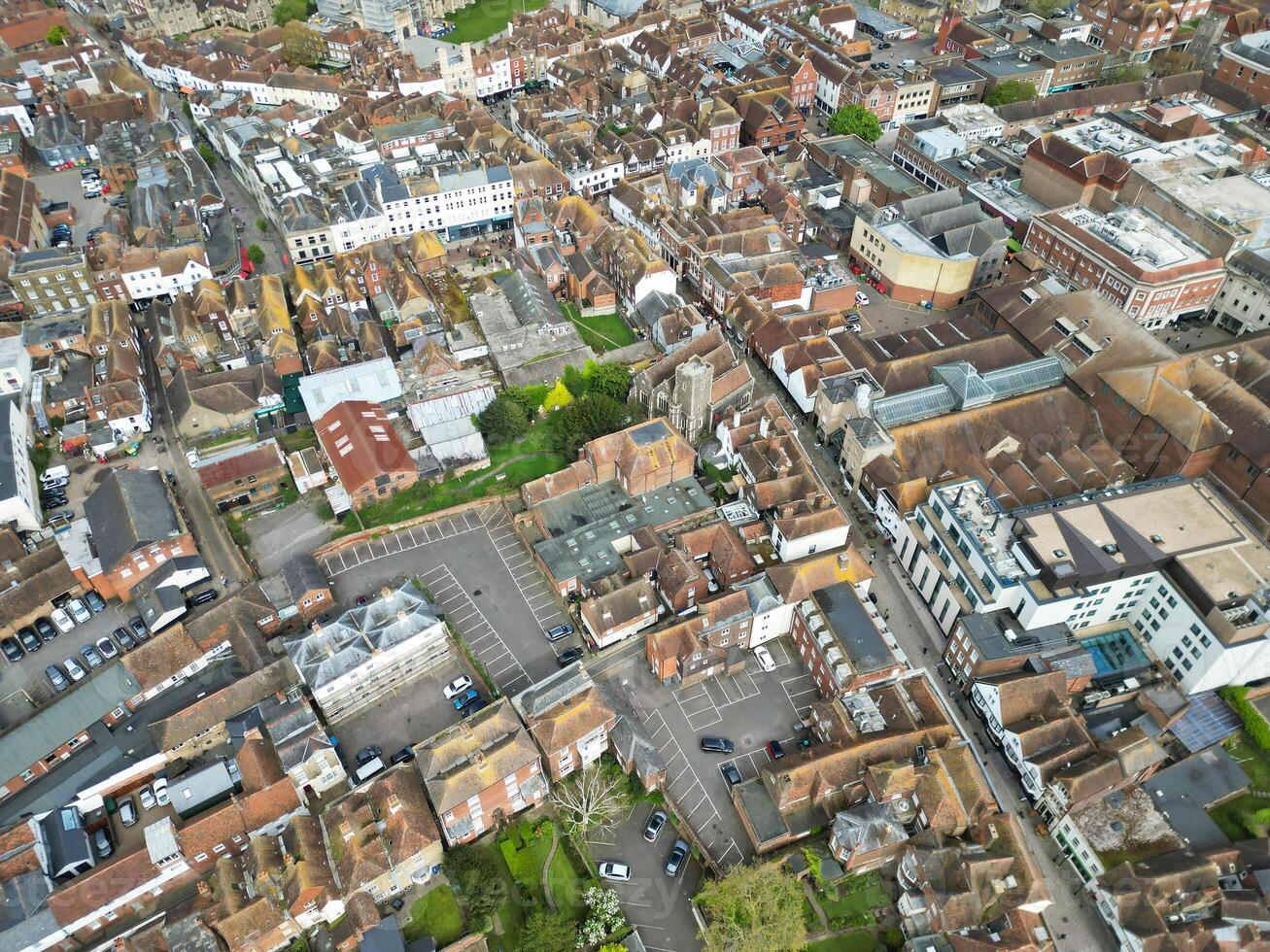 aéreo Visão do histórico Canterbury cidade Centro, Kent, Inglaterra, ótimo bretanha. abril 20, 2024 foto