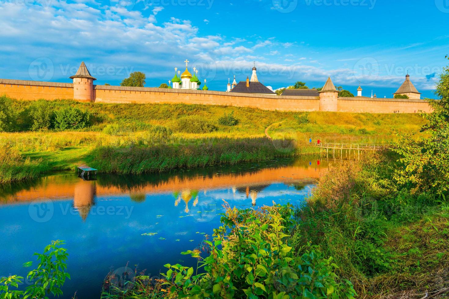 vista da cidade de Suzdal. a famosa cidade russa, parte do anel dourado da Rússia foto