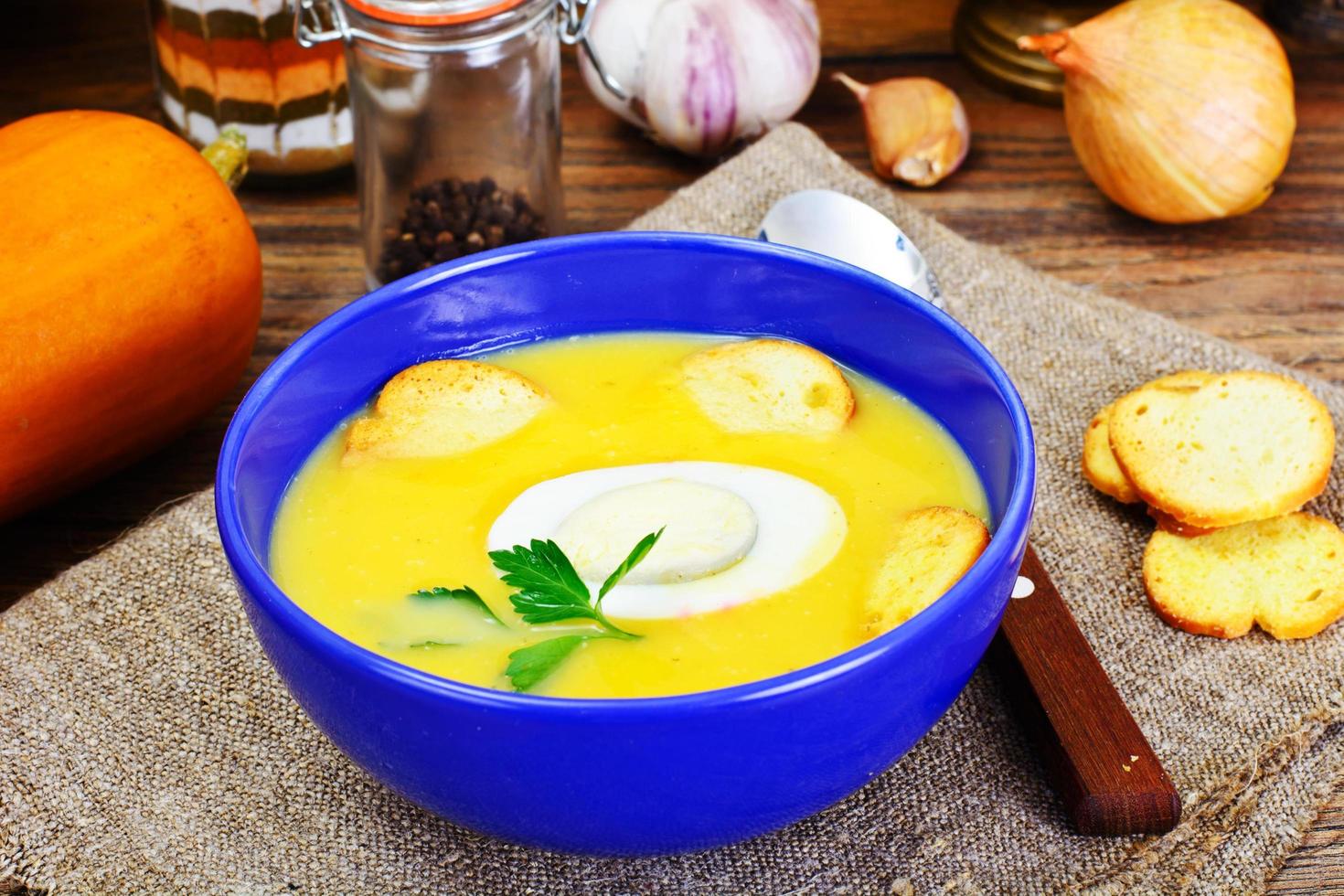 comida dietética sopa de creme de cenoura, abóbora foto