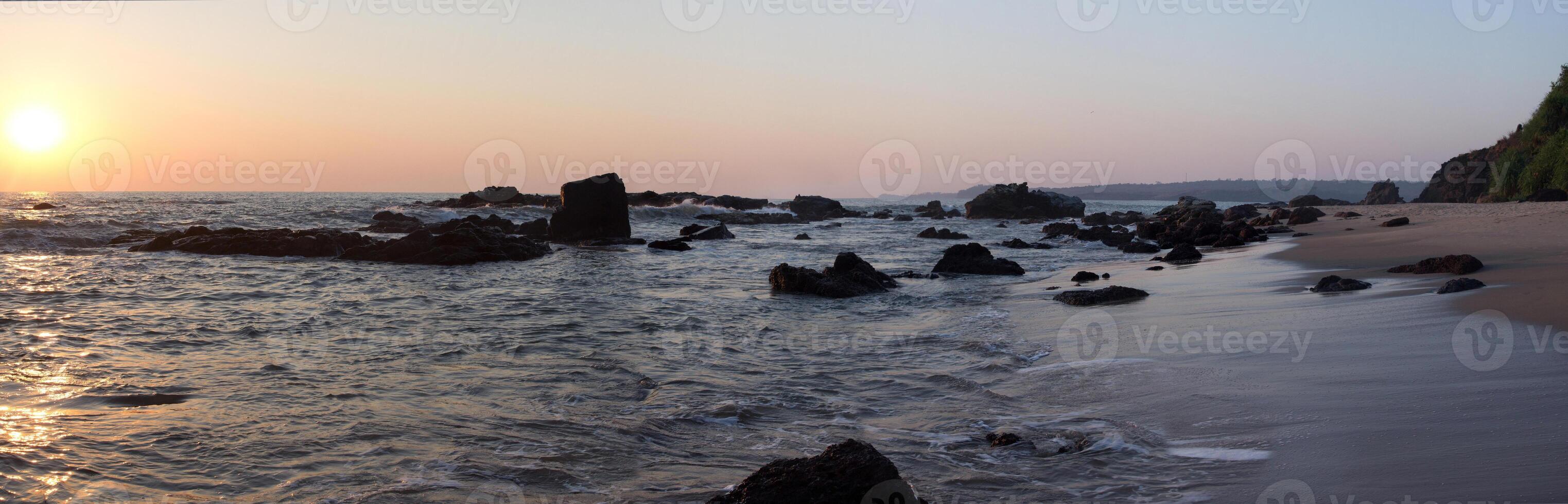 perguntar goa pôr do sol oceano Rocha foto