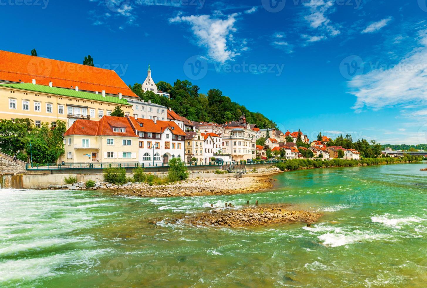 paisagem urbana da pequena cidade austríaca de steyr foto