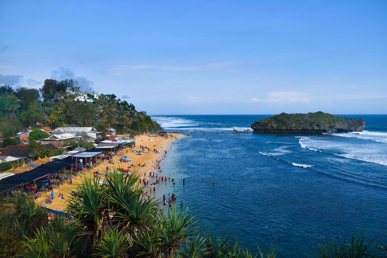 turismo em Gunung Kidul, Praia de Sadranan foto