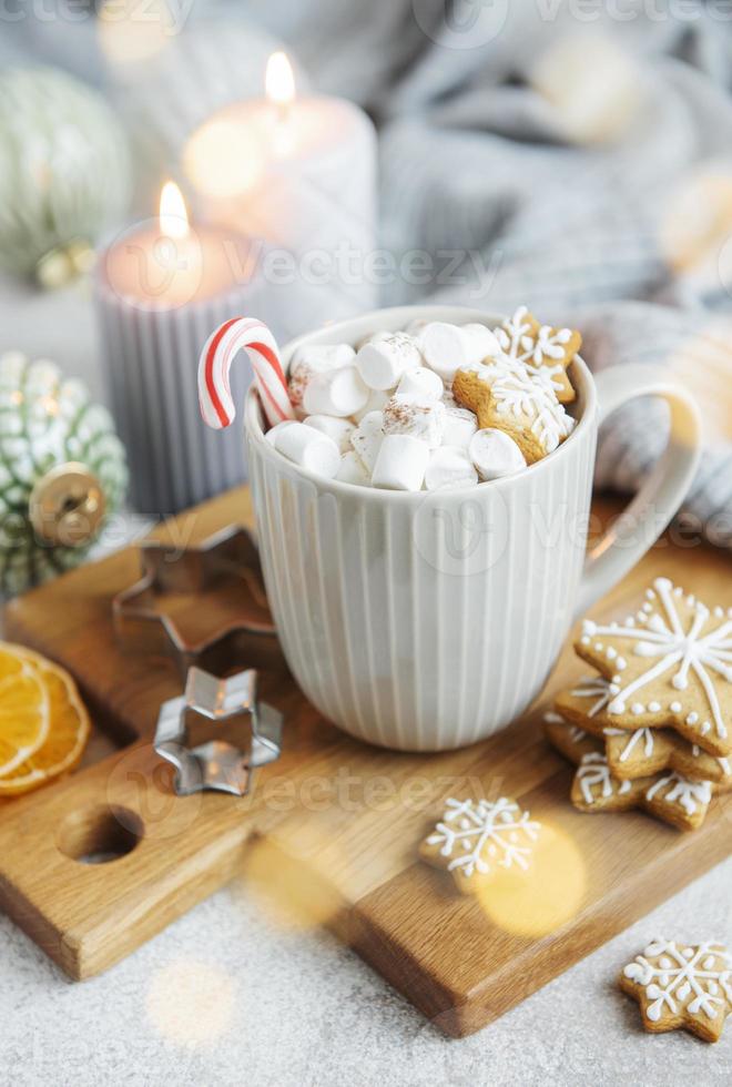 chocolate quente de natal com marshmallow foto