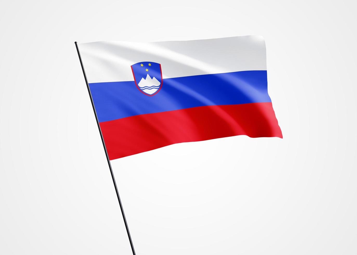 Bandeira da Eslovênia voando alto no fundo isolado. 26 de dezembro, dia da independência da Eslovênia. coleção da bandeira nacional do mundo coleção da bandeira nacional do mundo foto