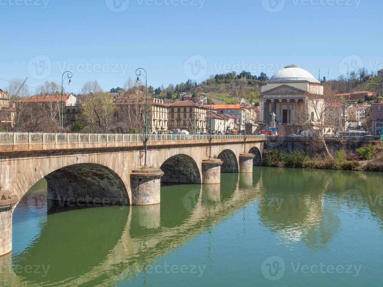 River Po Turin foto