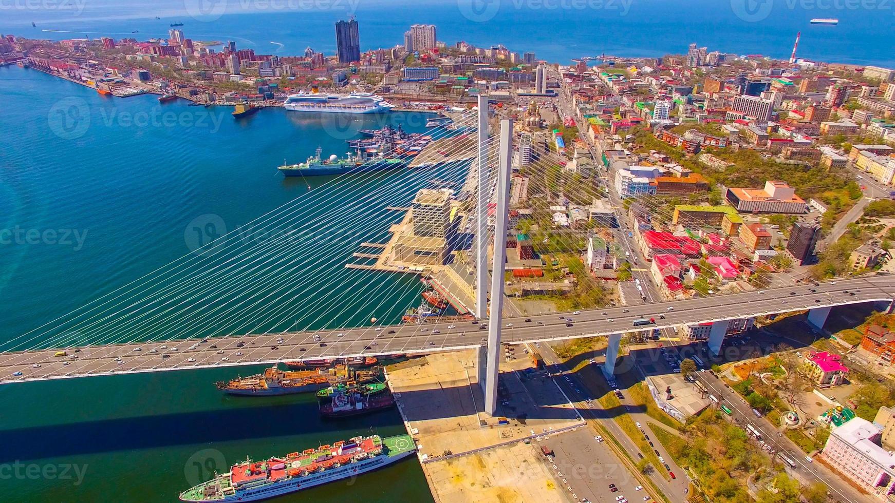 vista aérea do panorama de vladivostok foto