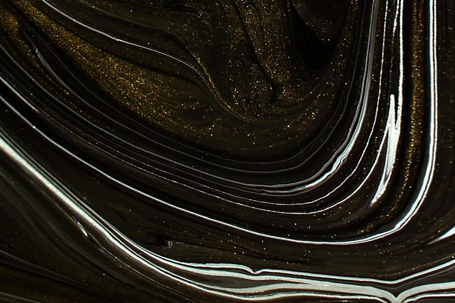 fundo abstrato da textura do teste padrão da tinta de mármore. ouro preto e tom branco foto