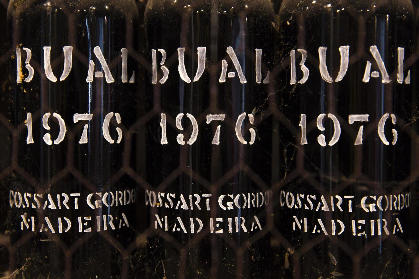 madeira, portugal, 2020 - detalhe do armazenamento de vinho blandy do vinho madeira vintage em portugal. é uma vinícola familiar fundada por john blandy em 1811. foto