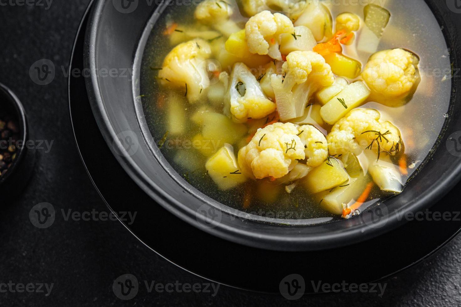 sopa de couve-flor legumes primeiro prato comida vegetariana foto