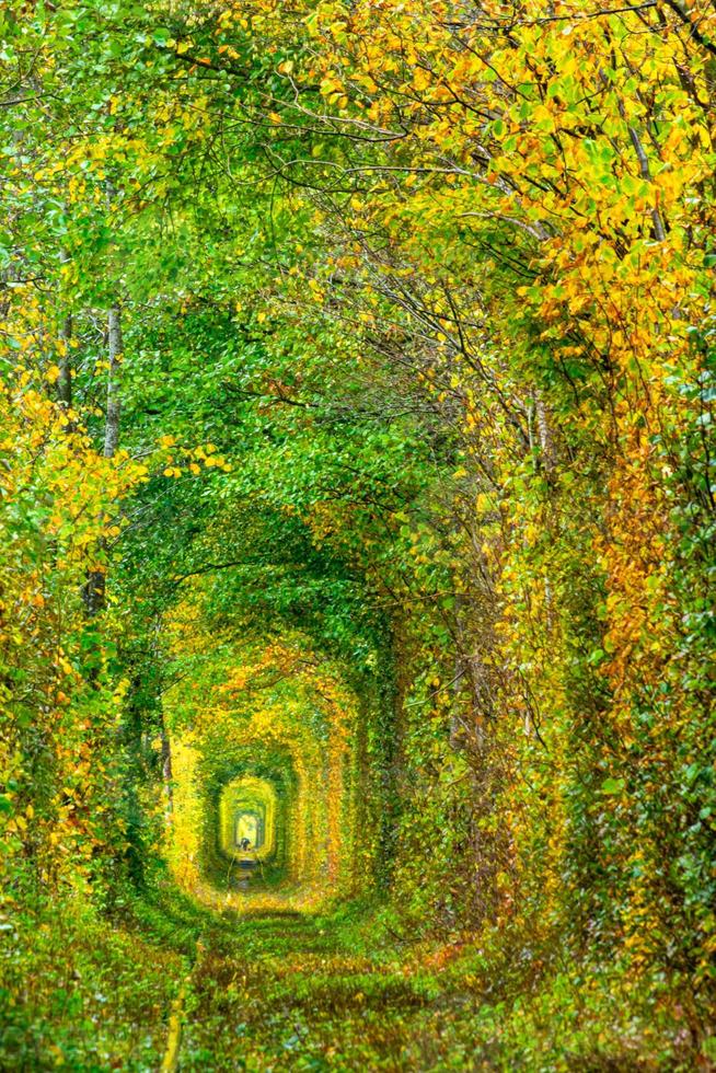 túnel do amor na ucrânia foto