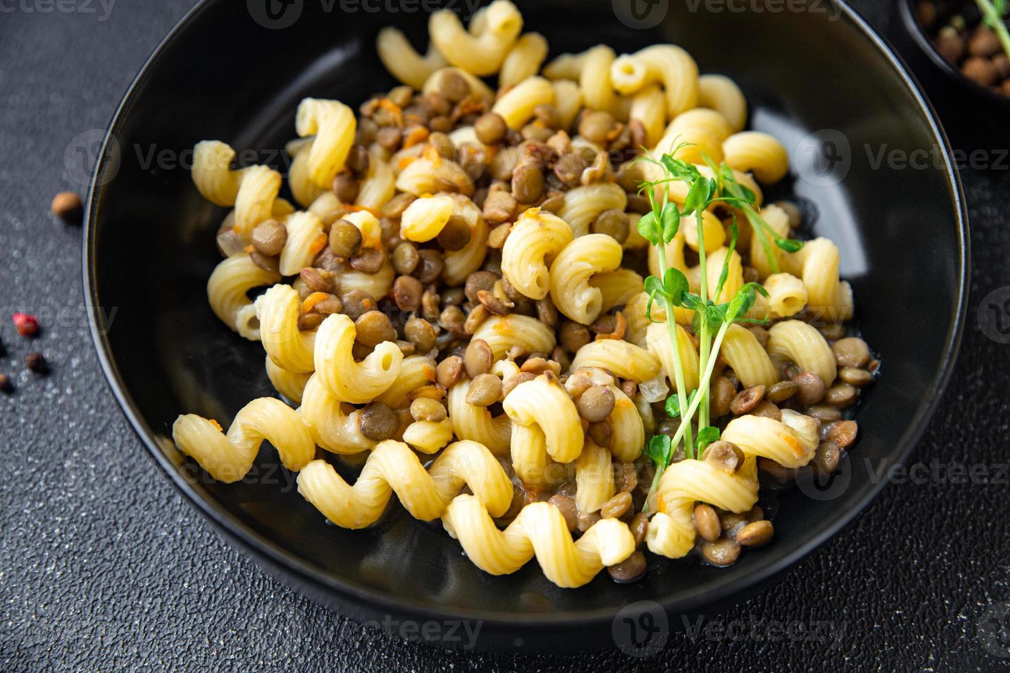 macarrão molho de lentilha refeição saudável fundo foto