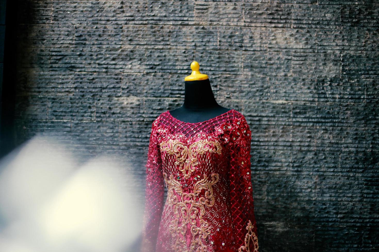 vestido de noiva javanês, cerimônia de casamento foto