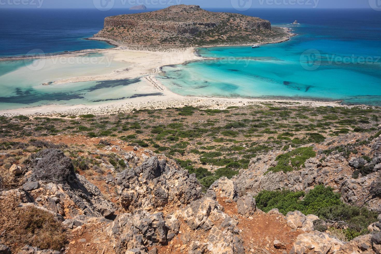 praia na lagoa de balos, no lado oeste da ilha de creta, na grécia. foto