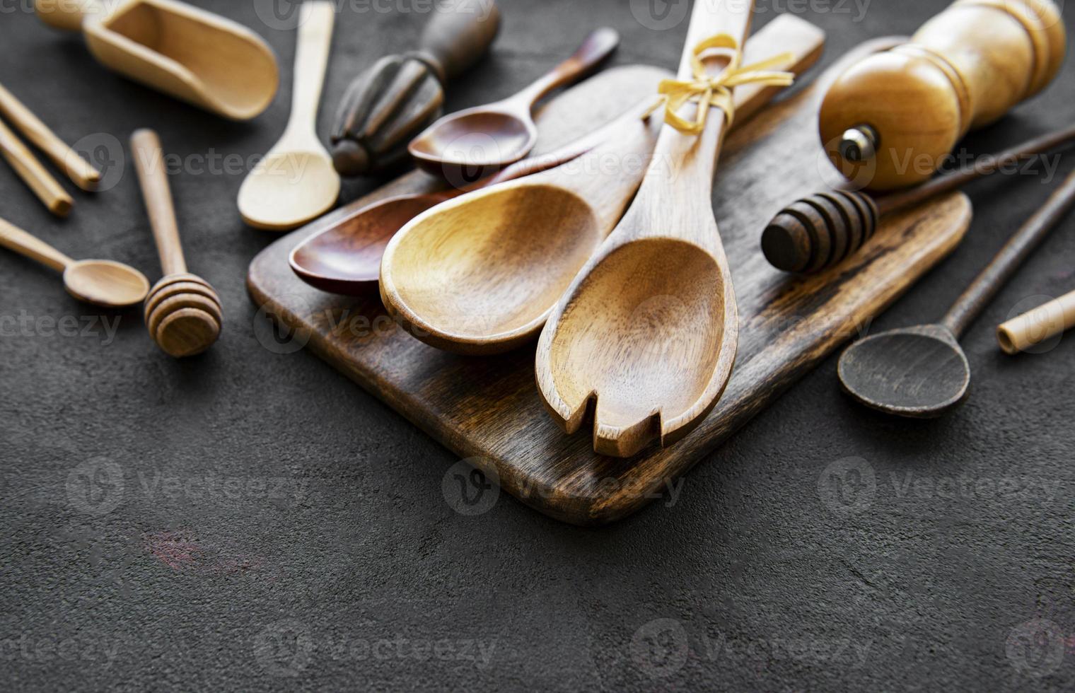 talheres de madeira utensílios de cozinha foto