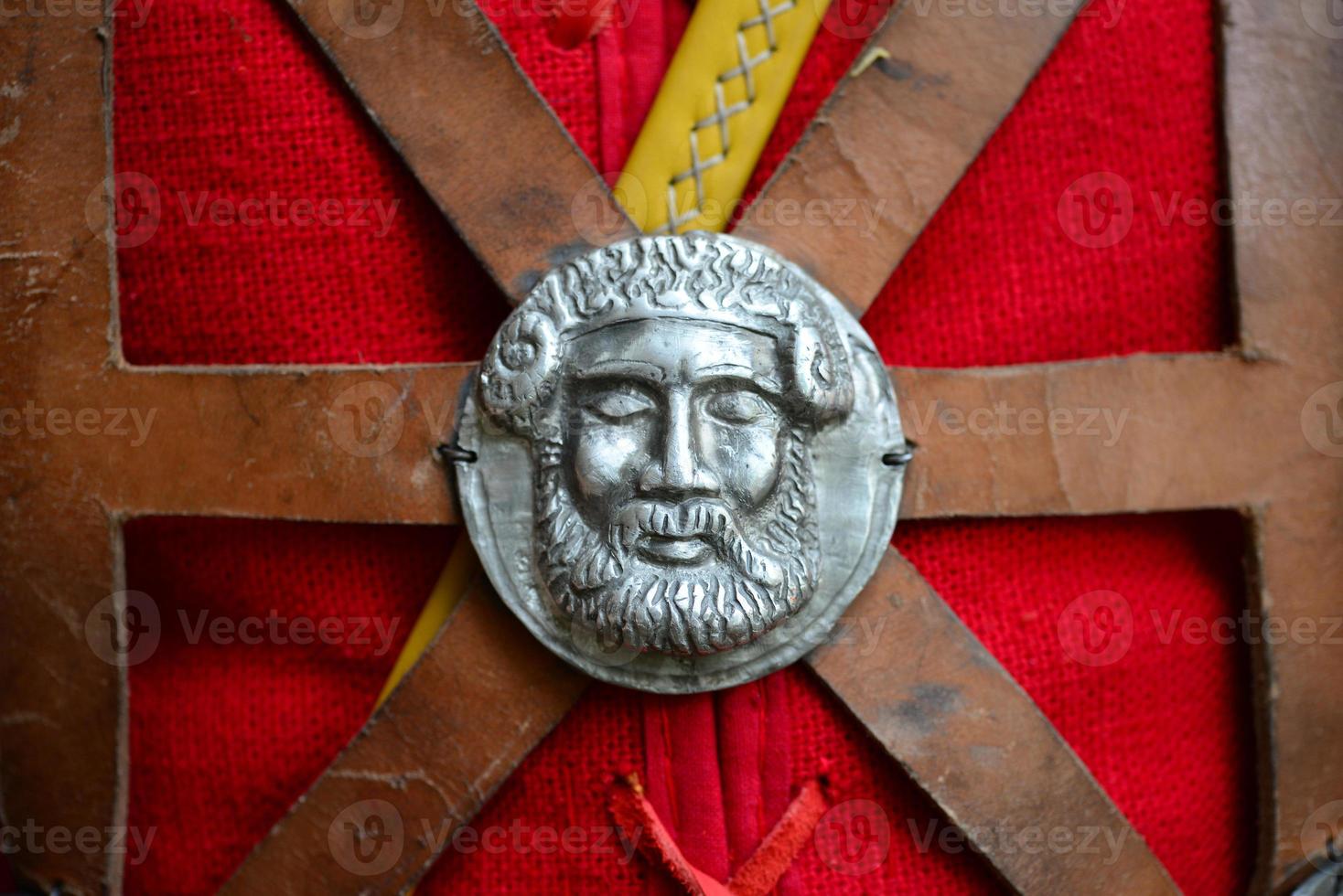 medalhão de uniforme de soldado romano foto