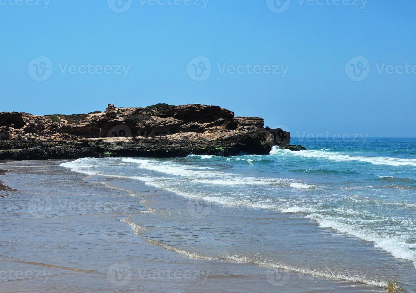 paisagem da praia de taghazout foto