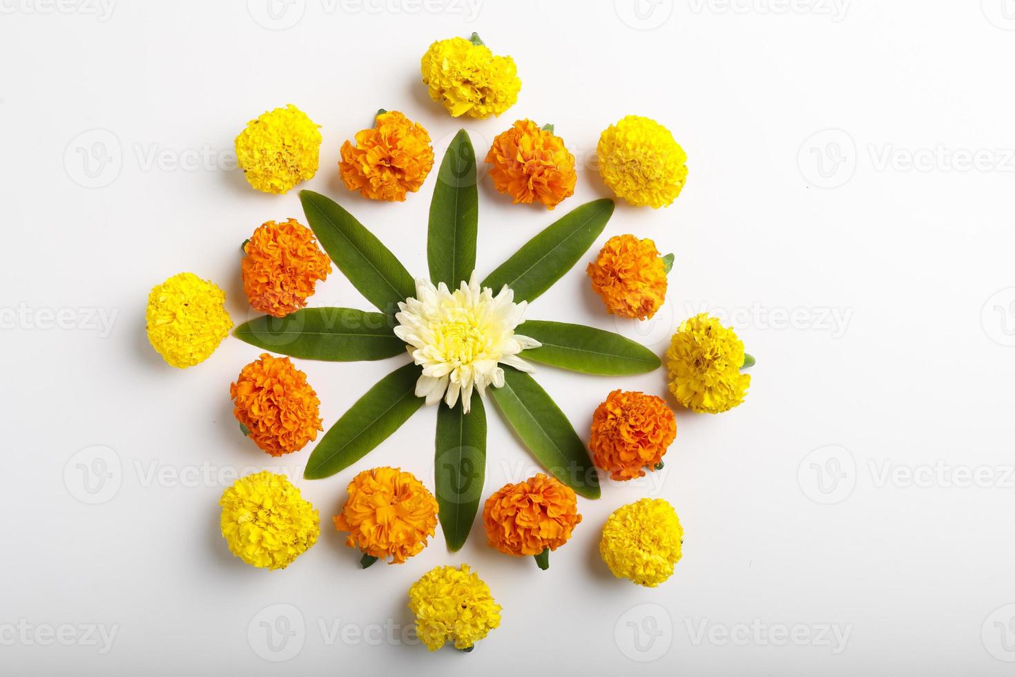 design de flor de calêndula rangoli para festival diwali, decoração de flores festival indiano foto