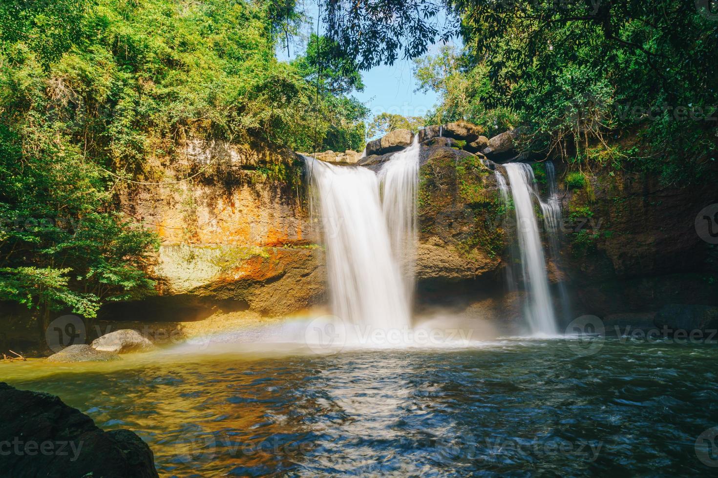 cachoeira haew suwat no parque nacional khao yai na tailândia foto