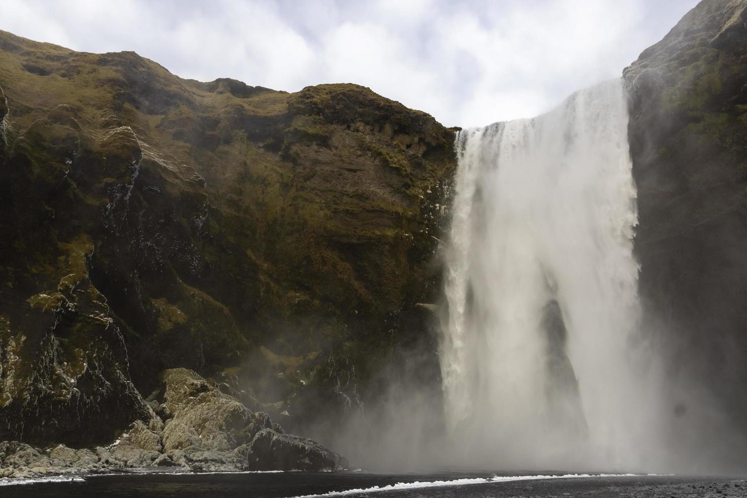 skogafoss no sul da Islândia foto