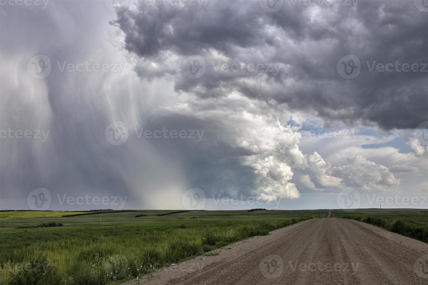 pradaria nuvens de tempestade Canadá foto