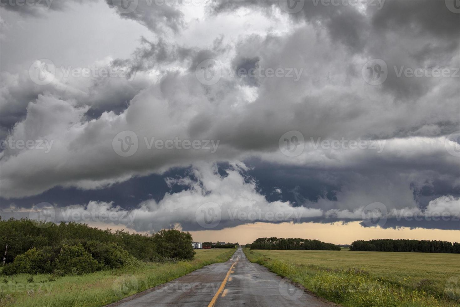 pradaria nuvens de tempestade Canadá foto