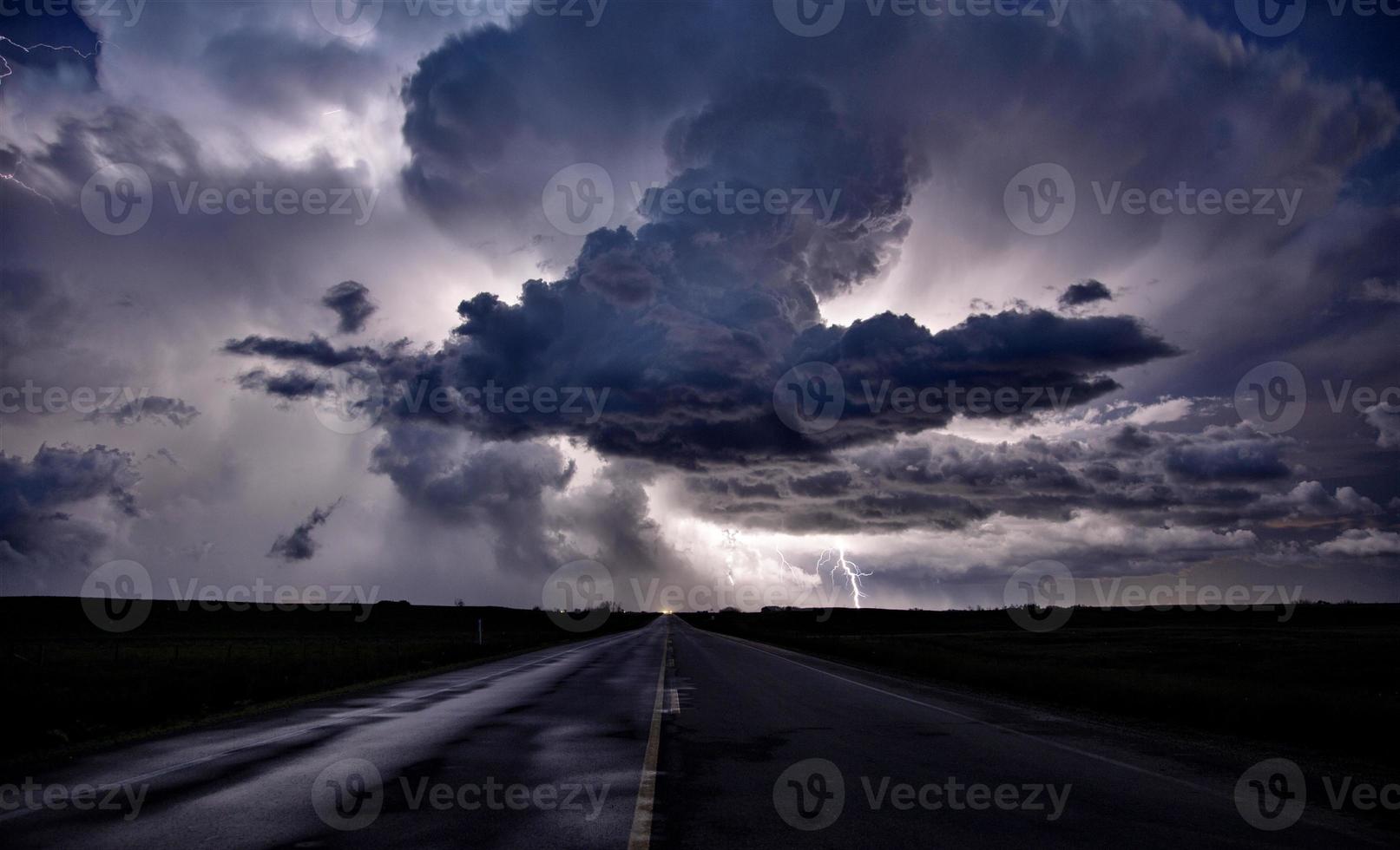 pradaria nuvens de tempestade Canadá foto