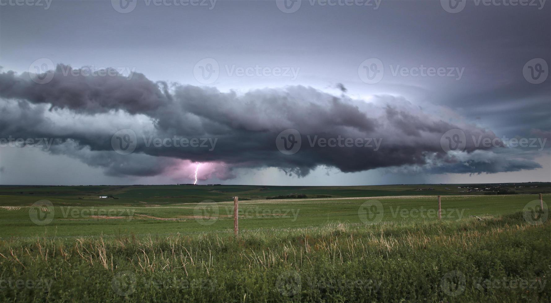 pradaria nuvens de tempestade Canadá foto