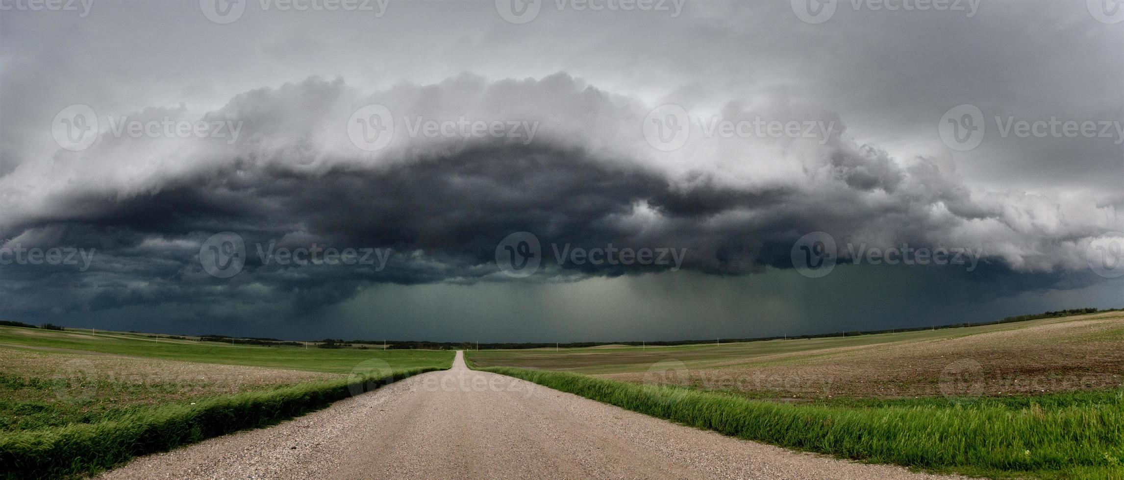 pradaria nuvens de tempestade Canadá foto