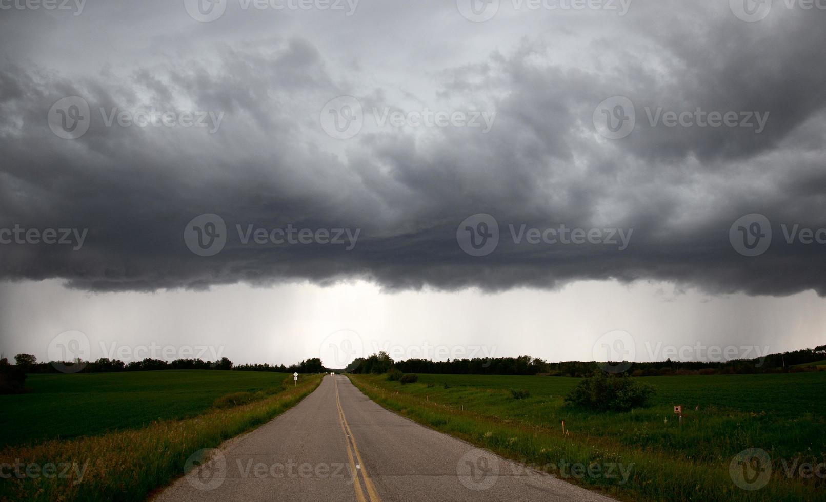 pradaria nuvens de tempestade Canadá foto