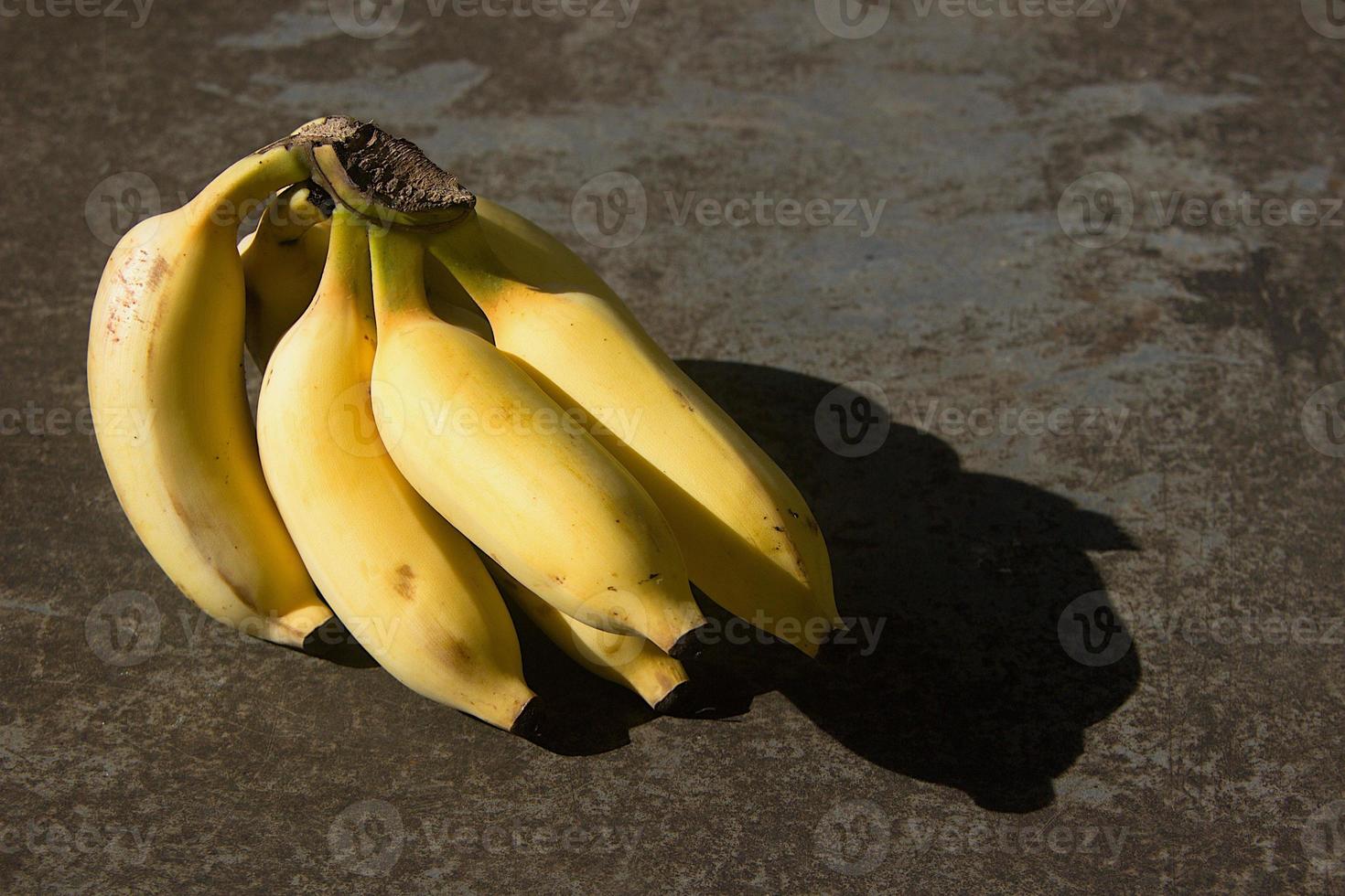 cacho de banana amarela foto