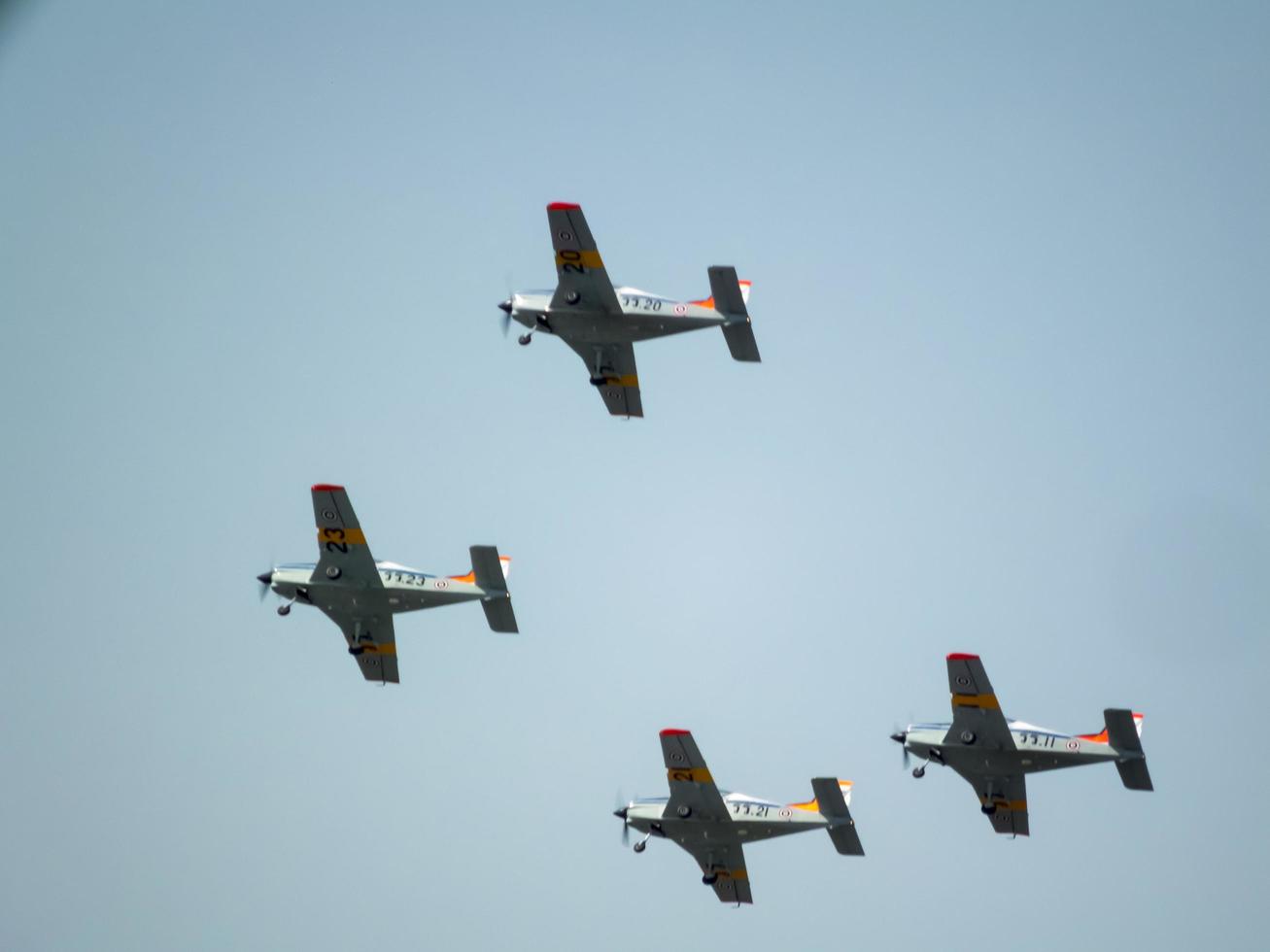 força aérea tailandesa real don muang bangkok tailândia12 de janeiro de 2019 dia nacional das crianças o show de aeronaves da força aérea real tailandesa e show aéreo. em bangkok tailândia12 de janeiro de 2019. foto