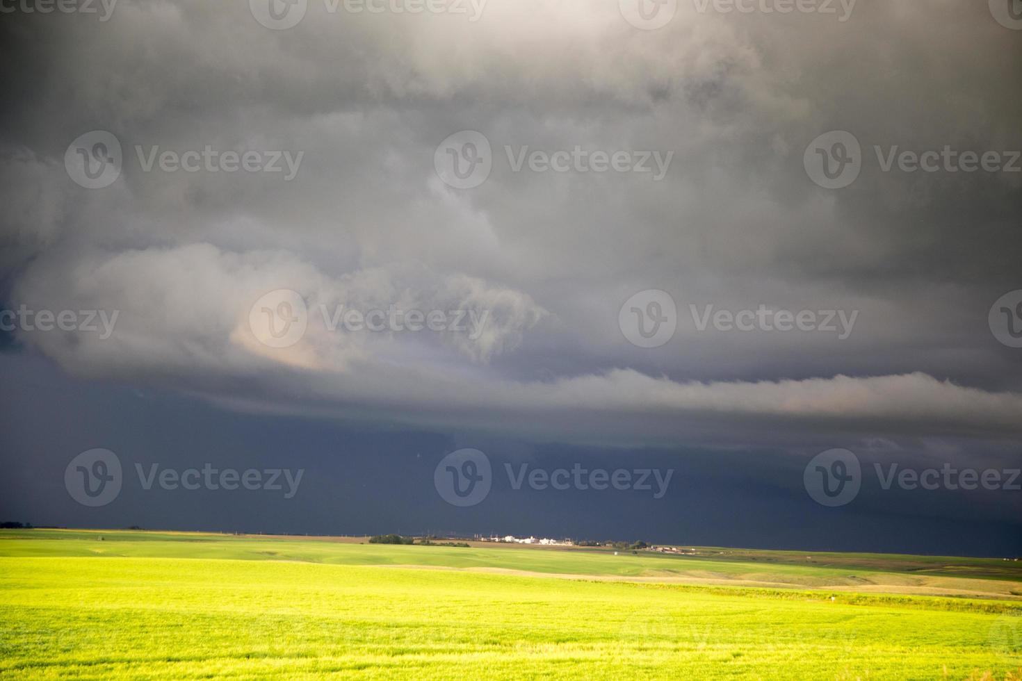 nuvens de tempestade saskatchewan foto