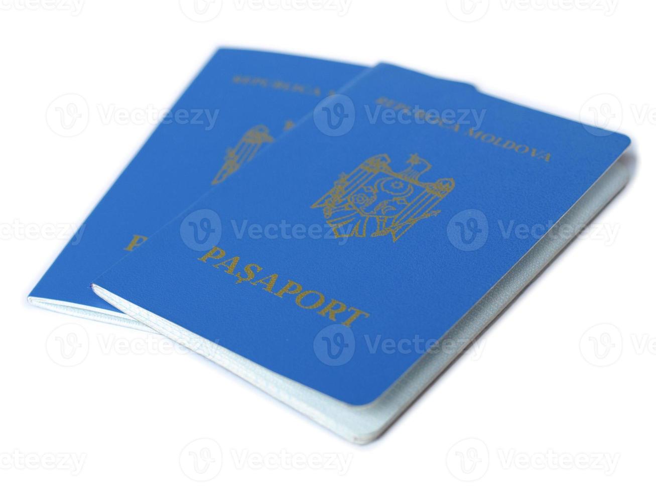 passaporte moldavo isolado foto