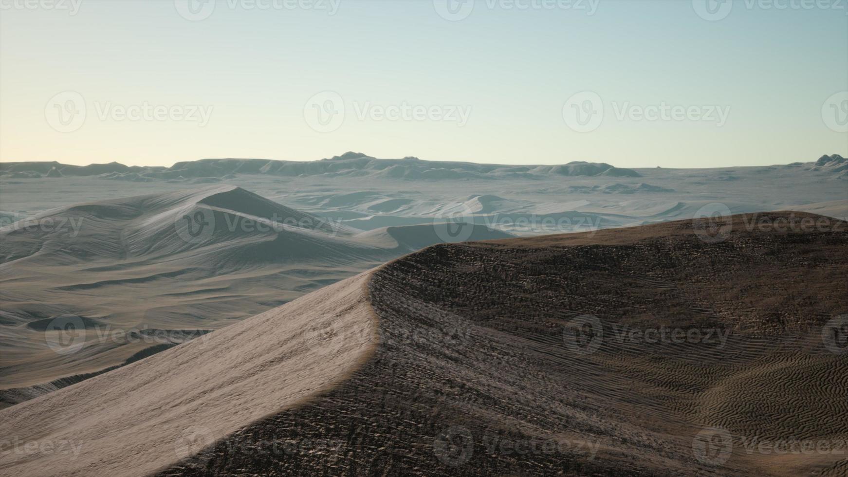 vista aérea em grandes dunas de areia no deserto do saara ao nascer do sol foto